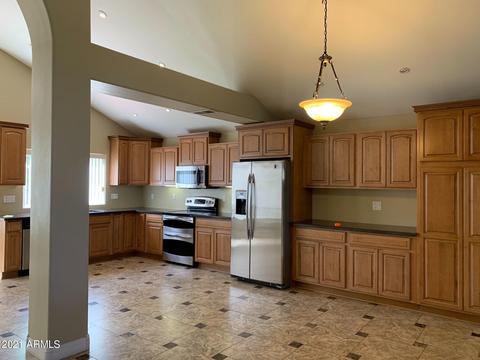 627 W Jasper Dr, Gilbert, AZ 85233 photo 4