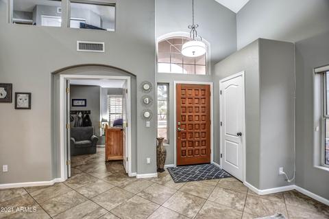 3438 E Kerry Ln, Phoenix, AZ 85050 photo 4