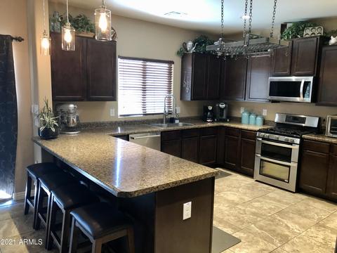 2745 E Gillcrest Rd, Gilbert, AZ 85298 photo 3