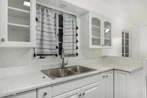 2924 E Avalon Dr, Phoenix, AZ 85016 photo 13