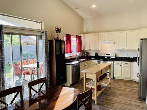 279 E Mesquite St, Gilbert, AZ 85296 photo 18