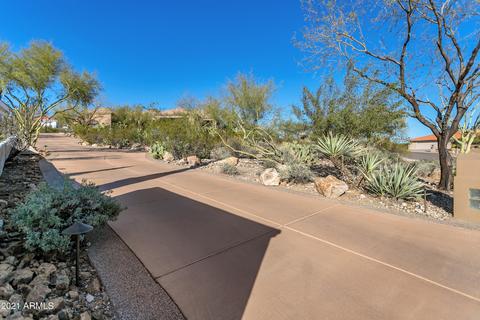 3018 E Gelding Dr, Phoenix, AZ 85032 photo 4