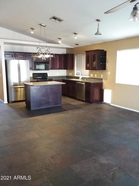1306 E Michelle Dr, Phoenix, AZ 85022 photo 4