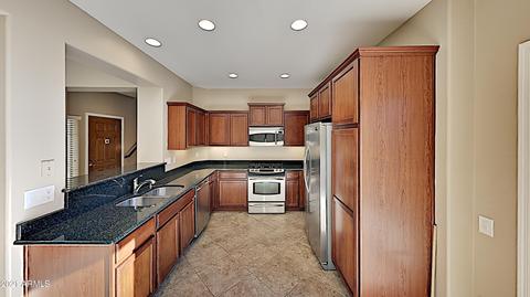 3961 E Melinda Dr, Phoenix, AZ 85050 photo 7