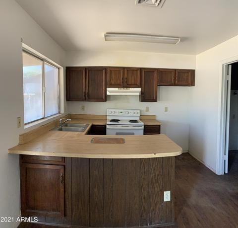 4034 E Pecan Rd, Phoenix, AZ 85040 photo 4