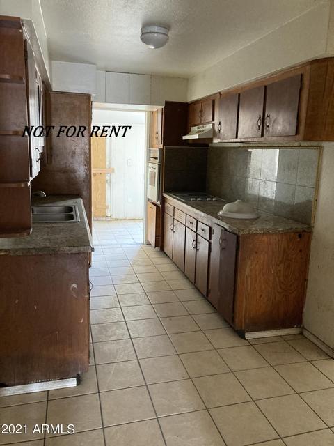 4739 N 39th Dr, Phoenix, AZ 85019 photo 6