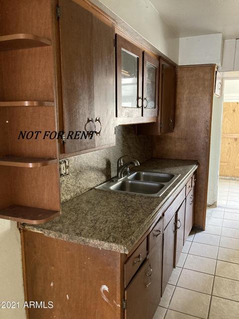 4739 N 39th Dr, Phoenix, AZ 85019 photo 8