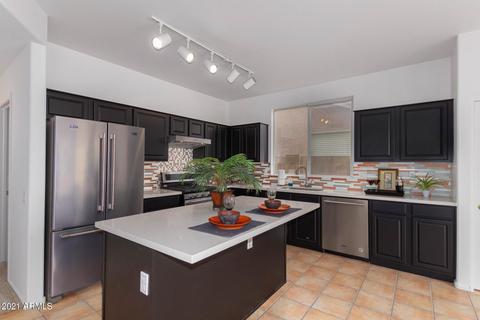 3236 E Oraibi Dr, Phoenix, AZ 85050 photo 4
