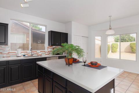 3236 E Oraibi Dr, Phoenix, AZ 85050 photo 3