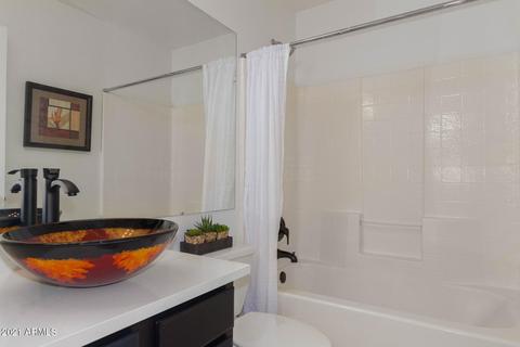 3236 E Oraibi Dr, Phoenix, AZ 85050 photo 11