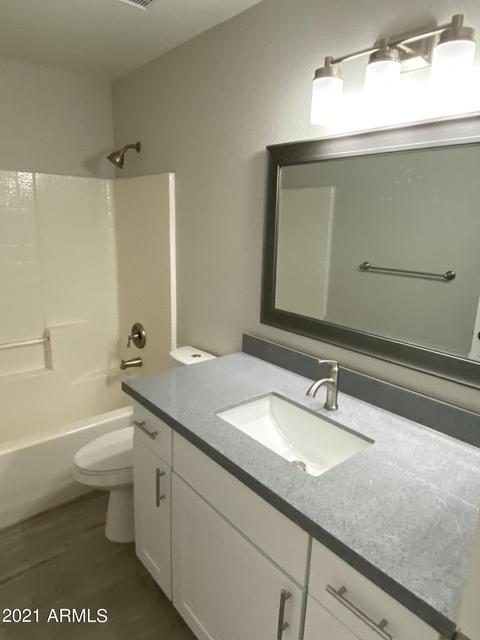 3228 E Sierra St, Phoenix, AZ 85028 photo 2
