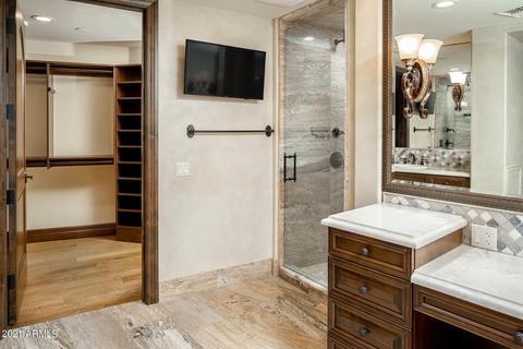 2402 Esplanade Ln #902, Phoenix, AZ 85016 photo 9