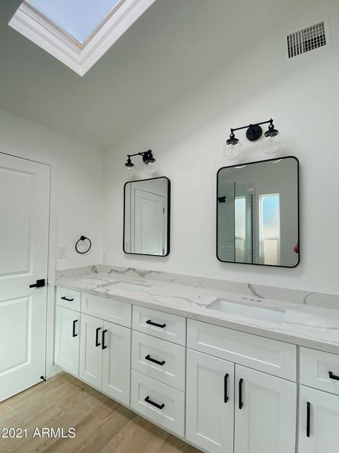 818 E Cavalier Dr, Phoenix, AZ 85014 photo 9