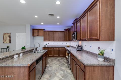 2714 E Rakestraw Ln, Gilbert, AZ 85298 photo 5