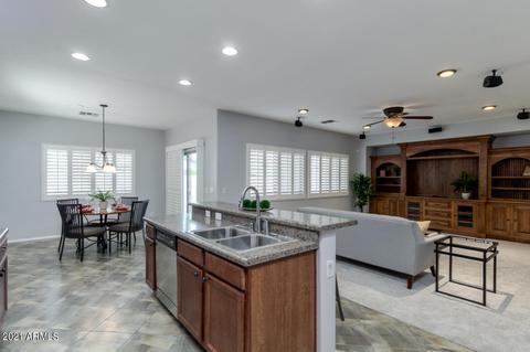 2714 E Rakestraw Ln, Gilbert, AZ 85298 photo 7
