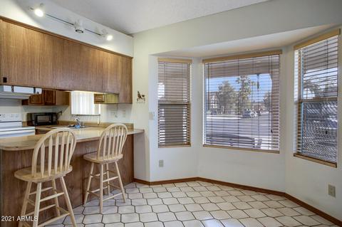 902 E Kerry Ln, Phoenix, AZ 85024 photo 5