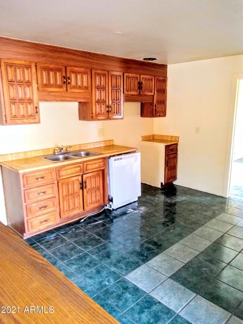 3108 N 68th Ln N, Phoenix, AZ 85033 photo 11