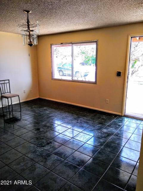 3108 N 68th Ln N, Phoenix, AZ 85033 photo 2
