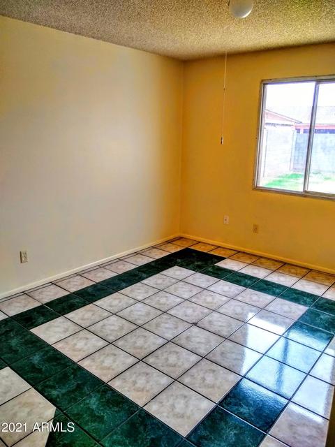 3108 N 68th Ln N, Phoenix, AZ 85033 photo 6