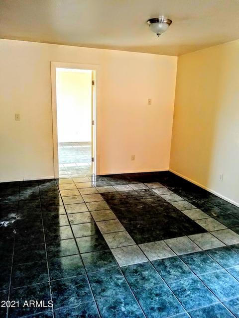 3108 N 68th Ln N, Phoenix, AZ 85033 photo 12