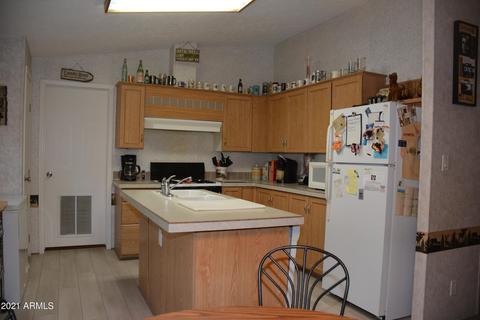 2141 S Woods Dr, Overgaard, AZ 85933 photo 3