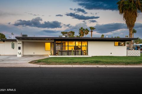 2009 N 46th St, Phoenix, AZ 85008 photo 1