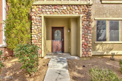 4386 E Selena Dr, Phoenix, AZ 85050 photo 2