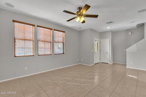 4386 E Selena Dr, Phoenix, AZ 85050 photo 3