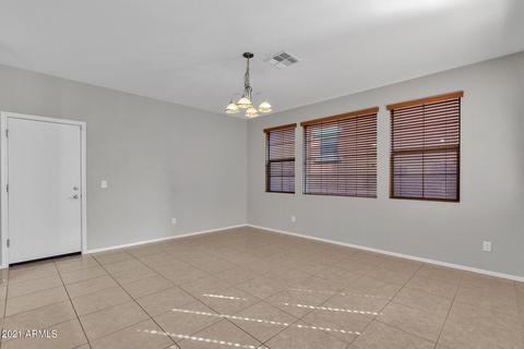 4386 E Selena Dr, Phoenix, AZ 85050 photo 6
