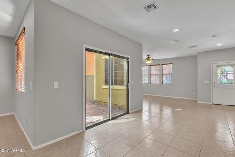 4386 E Selena Dr, Phoenix, AZ 85050 photo 5