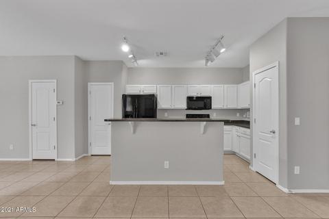 4386 E Selena Dr, Phoenix, AZ 85050 photo 11