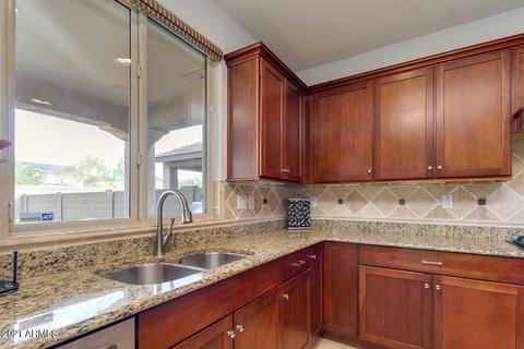 3820 E Matthew Dr, Phoenix, AZ 85050 photo 13