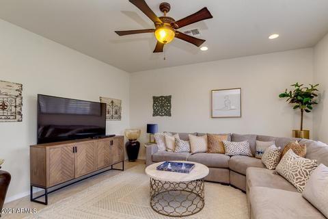 3820 E Matthew Dr, Phoenix, AZ 85050 photo 3