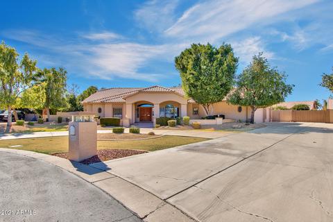 458 S Jared Dr, Gilbert, AZ 85296 photo 2
