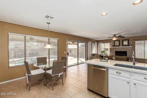 1857 E Aspen Way, Gilbert, AZ 85234 photo 8