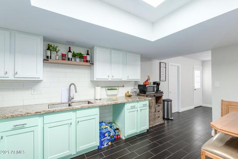 5110 N 40th Dr, Phoenix, AZ 85019 photo 9