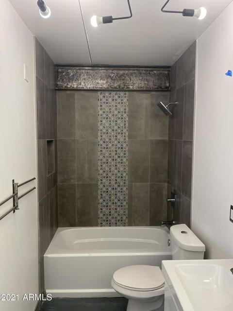 353 E Thomas Rd #C501, Phoenix, AZ 85012 photo 2