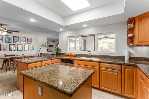 2916 E Cannon Dr, Phoenix, AZ 85028 photo 6