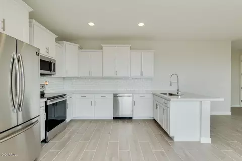 5553 S Dillon Cir, Mesa, AZ 85212 photo 9