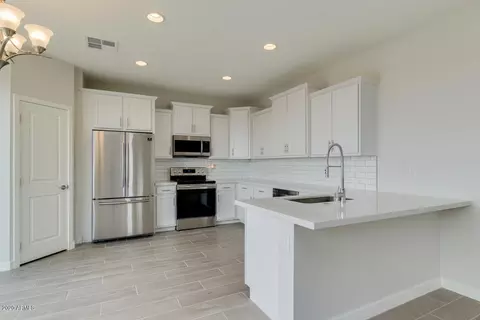 5553 S Dillon Cir, Mesa, AZ 85212 photo 6
