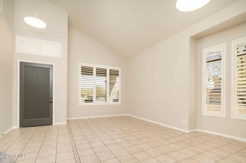 5247 E Herrera Dr, Phoenix, AZ 85054 photo 5