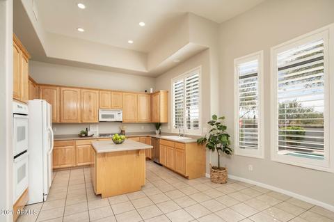 5247 E Herrera Dr, Phoenix, AZ 85054 photo 6