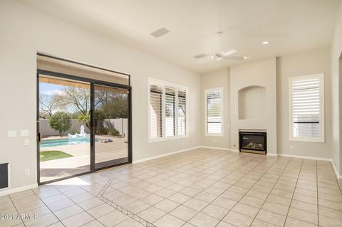 5247 E Herrera Dr, Phoenix, AZ 85054 photo 9