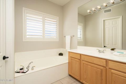 5247 E Herrera Dr, Phoenix, AZ 85054 photo 27