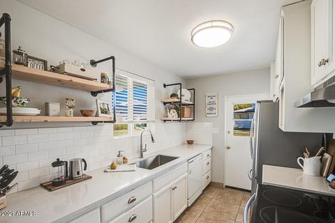 24 E Keim Dr, Phoenix, AZ 85012 photo 9