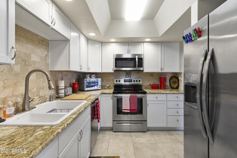 214 E Ruth Ave #209, Phoenix, AZ 85020 photo 9
