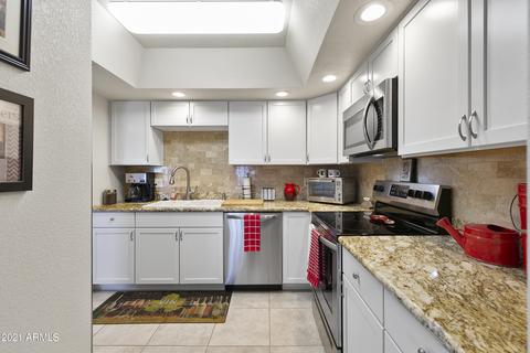 214 E Ruth Ave #209, Phoenix, AZ 85020 photo 8