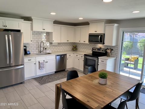 3334 E Gelding Dr, Phoenix, AZ 85032 photo 8