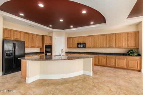 3221 E Branham Ln, Phoenix, AZ 85042 photo 14