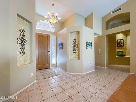 516 E Silverwood Dr, Phoenix, AZ 85048 photo 4
